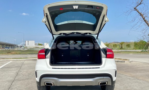 ซื้อ รถมือสอง Mercedes-Benz GLA-klasse ขาว รถยนต์ ใน %{เมือง} ใน กรุงเทพมหานคร ซื้อ รถมือสอง Mercedes-Benz GLA-klasse ขาว รถยนต์ ใน %{เมือง} ใน กรุงเทพมหานคร