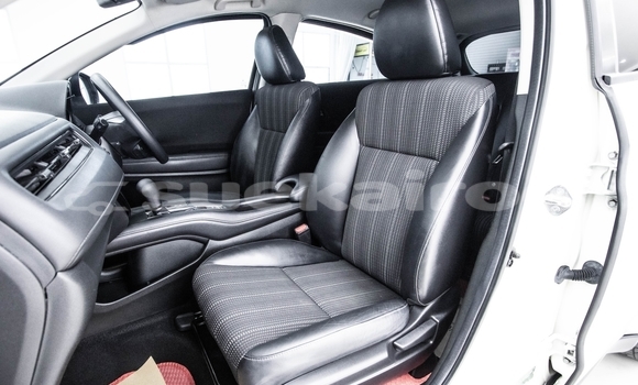 Buy Used Honda HR-V White Car in Bangkok in Bangkok Buy Used Honda HR-V White Car in Bangkok in Bangkok