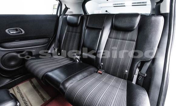 Buy Used Honda HR-V White Car in Bangkok in Bangkok Buy Used Honda HR-V White Car in Bangkok in Bangkok