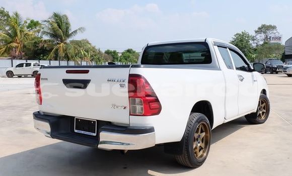 ซื้อ รถมือสอง Toyota Hiluxe Revo ขาว รถยนต์ ใน %{เมือง} ใน อุดรธานี ซื้อ รถมือสอง Toyota Hiluxe Revo ขาว รถยนต์ ใน %{เมือง} ใน อุดรธานี