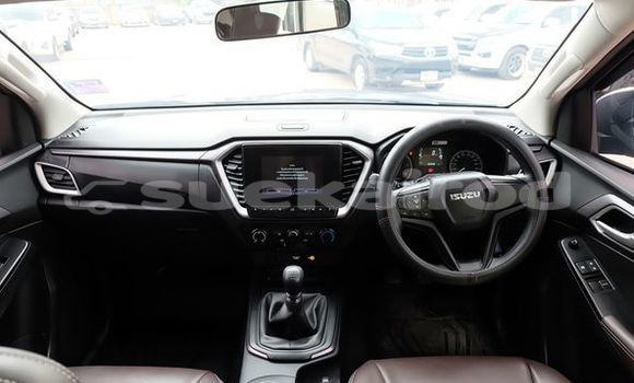 Buy Used Isuzu D-Max Silver Car in Udon Thani in Udon Thani Buy Used Isuzu D-Max Silver Car in Udon Thani in Udon Thani