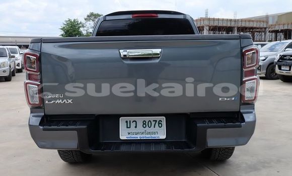 Buy Used Isuzu D-Max Silver Car in Udon Thani in Udon Thani Buy Used Isuzu D-Max Silver Car in Udon Thani in Udon Thani