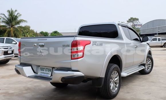 ซื้อ รถมือสอง Mitsubishi Triton เงิน รถยนต์ ใน %{เมือง} ใน อุดรธานี ซื้อ รถมือสอง Mitsubishi Triton เงิน รถยนต์ ใน %{เมือง} ใน อุดรธานี