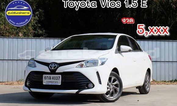 ซื้อ รถมือสอง Toyota Vios ขาว รถยนต์ ใน %{เมือง} ใน อุดรธานี