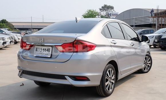 ซื้อ รถมือสอง Honda City เงิน รถยนต์ ใน %{เมือง} ใน อุดรธานี ซื้อ รถมือสอง Honda City เงิน รถยนต์ ใน %{เมือง} ใน อุดรธานี