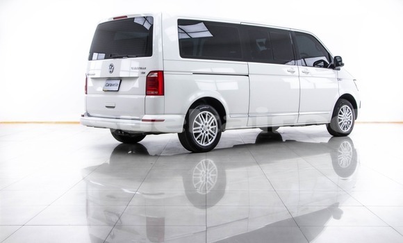 Buy Used Volkswagen Caravelle White Car in Bangkok in Bangkok Buy Used Volkswagen Caravelle White Car in Bangkok in Bangkok
