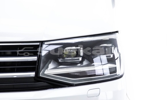 Buy Used Volkswagen Caravelle White Car in Bangkok in Bangkok Buy Used Volkswagen Caravelle White Car in Bangkok in Bangkok