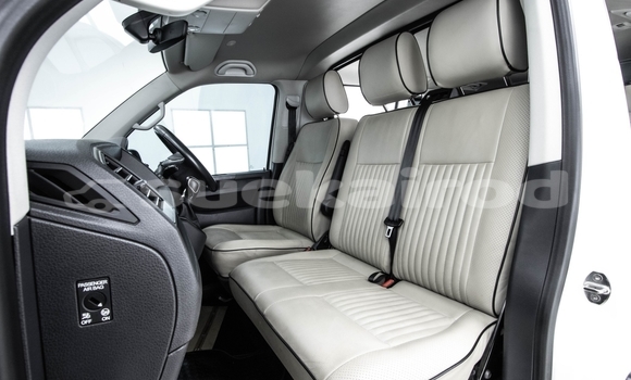 Buy Used Volkswagen Caravelle White Car in Bangkok in Bangkok Buy Used Volkswagen Caravelle White Car in Bangkok in Bangkok