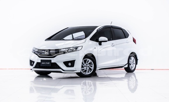 Buy Used Honda Jazz White Car in Bangkok in Bangkok