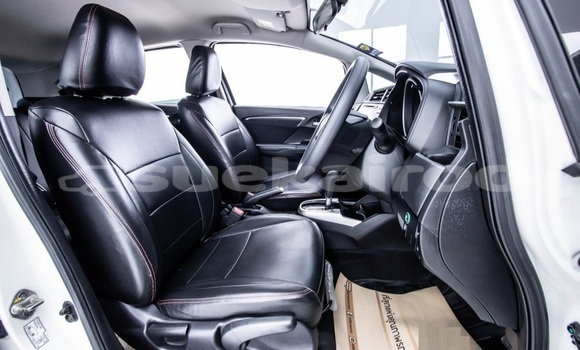 Buy Used Honda Jazz White Car in Bangkok in Bangkok Buy Used Honda Jazz White Car in Bangkok in Bangkok