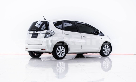 ซื้อ รถมือสอง Honda Jazz ขาว รถยนต์ ใน %{เมือง} ใน กรุงเทพมหานคร ซื้อ รถมือสอง Honda Jazz ขาว รถยนต์ ใน %{เมือง} ใน กรุงเทพมหานคร