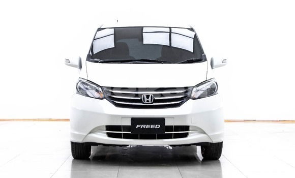 Buy Used Honda Freed White Car in Bangkok in Bangkok Buy Used Honda Freed White Car in Bangkok in Bangkok