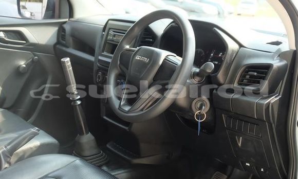 Buy Used Isuzu D-Max White Car in Udon Thani in Udon Thani Buy Used Isuzu D-Max White Car in Udon Thani in Udon Thani