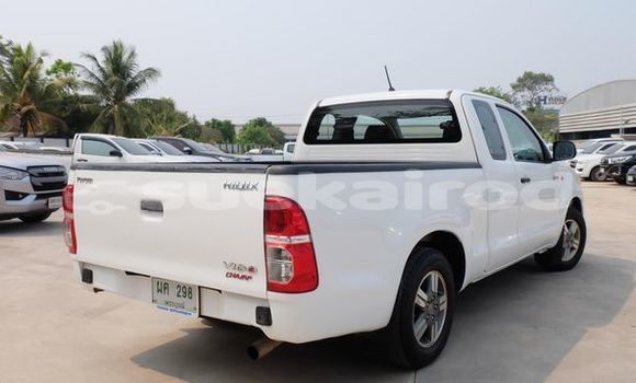 Buy Used Toyota Hiluxe VIGO White Car in Udon Thani in Udon Thani Buy Used Toyota Hiluxe VIGO White Car in Udon Thani in Udon Thani