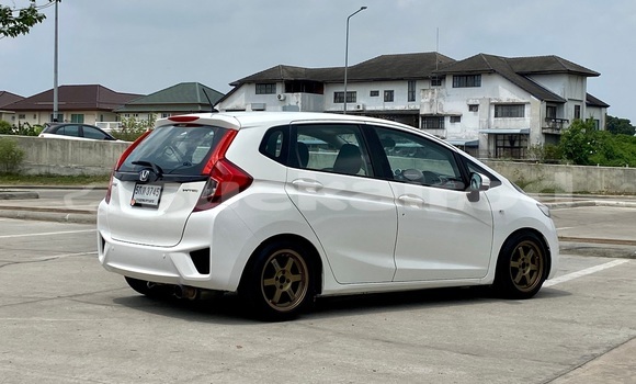 ซื้อ รถมือสอง Honda Jazz ขาว รถยนต์ ใน %{เมือง} ใน กรุงเทพมหานคร ซื้อ รถมือสอง Honda Jazz ขาว รถยนต์ ใน %{เมือง} ใน กรุงเทพมหานคร