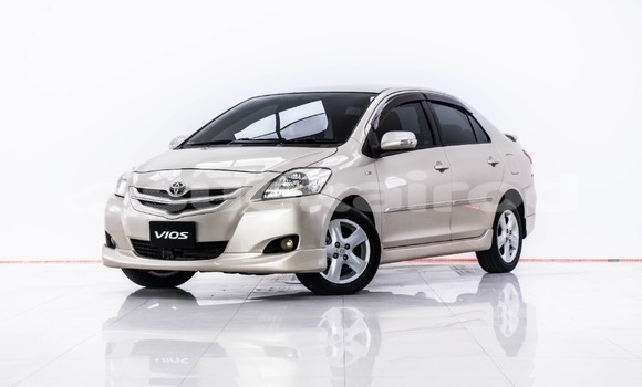 ซื้อ รถมือสอง Toyota Vios สีน้ำตาล รถยนต์ ใน %{เมือง} ใน กรุงเทพมหานคร