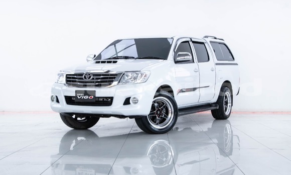 ซื้อ รถมือสอง Toyota Hiluxe VIGO ขาว รถยนต์ ใน %{เมือง} ใน กรุงเทพมหานคร