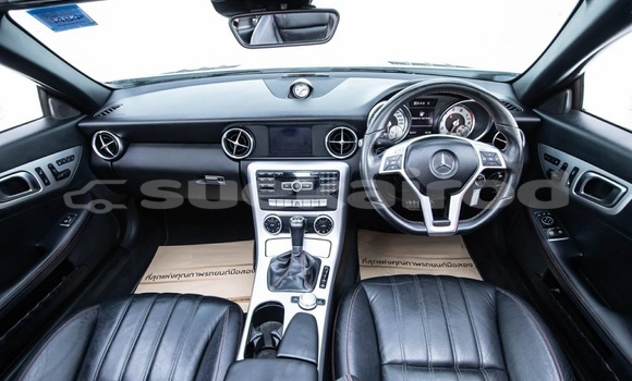 Buy Used Mercedes-Benz SLK-klasse White Car in Bangkok in Bangkok Buy Used Mercedes-Benz SLK-klasse White Car in Bangkok in Bangkok