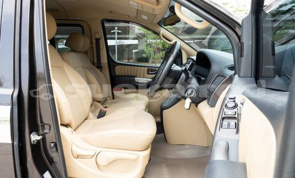 Buy Used Hyundai H1 Black Car in Bangkok in Bangkok Buy Used Hyundai H1 Black Car in Bangkok in Bangkok