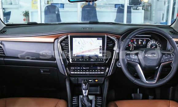 Buy Used Isuzu MU-X Silver Car in Bangkok in Bangkok Buy Used Isuzu MU-X Silver Car in Bangkok in Bangkok