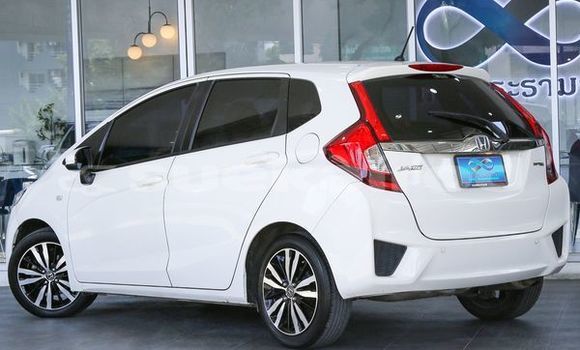 Buy Used Honda Jazz White Car in Bangkok in Bangkok Buy Used Honda Jazz White Car in Bangkok in Bangkok