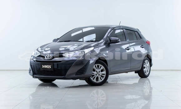 ซื้อ รถมือสอง Toyota Yaris อื่น ๆ รถยนต์ ใน %{เมือง} ใน สมุทรสาคร