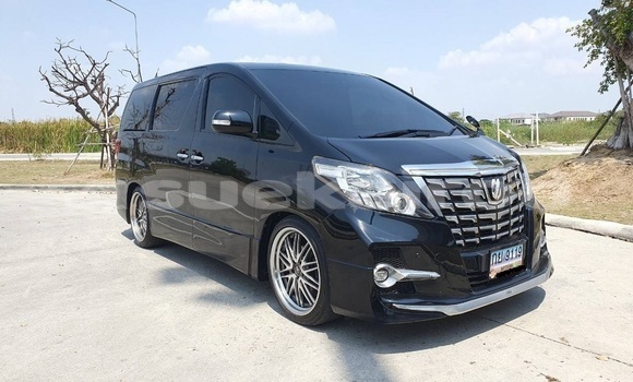 Buy Used Toyota Alphard White Car in Bangkok in Bangkok Buy Used Toyota Alphard White Car in Bangkok in Bangkok