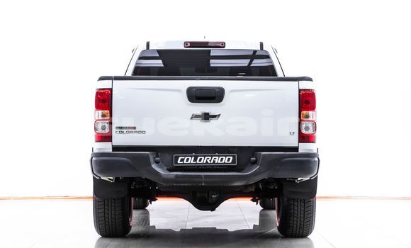 Buy Used Chevrolet Colorado White Car in Bangkok in Bangkok Buy Used Chevrolet Colorado White Car in Bangkok in Bangkok
