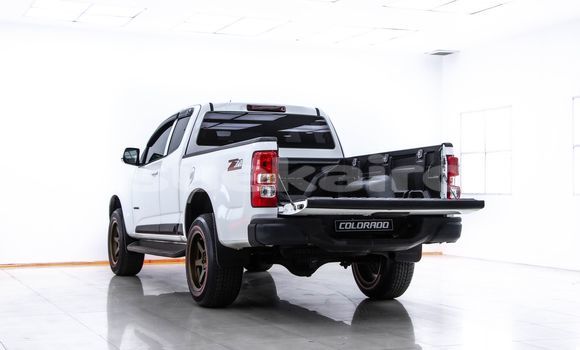 Buy Used Chevrolet Colorado White Car in Bangkok in Bangkok Buy Used Chevrolet Colorado White Car in Bangkok in Bangkok