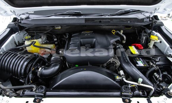 Buy Used Chevrolet Colorado White Car in Bangkok in Bangkok Buy Used Chevrolet Colorado White Car in Bangkok in Bangkok