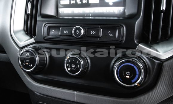 Buy Used Chevrolet Colorado White Car in Bangkok in Bangkok Buy Used Chevrolet Colorado White Car in Bangkok in Bangkok