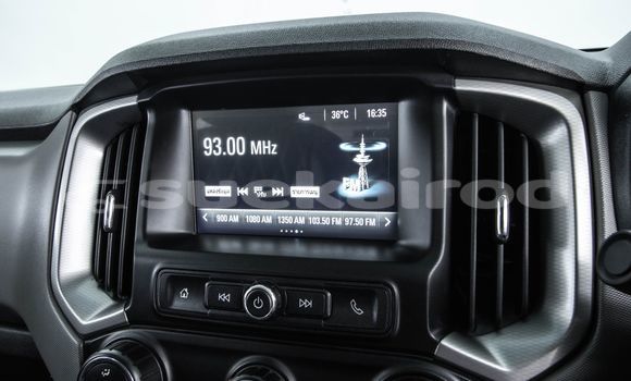 Buy Used Chevrolet Colorado White Car in Bangkok in Bangkok Buy Used Chevrolet Colorado White Car in Bangkok in Bangkok