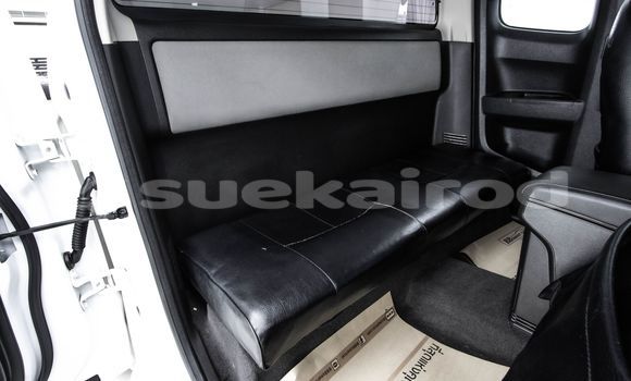 Buy Used Chevrolet Colorado White Car in Bangkok in Bangkok Buy Used Chevrolet Colorado White Car in Bangkok in Bangkok