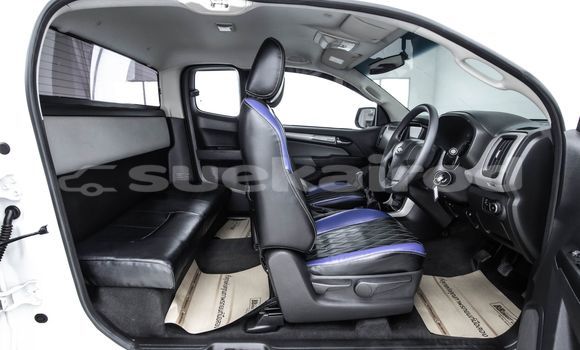 Buy Used Chevrolet Colorado White Car in Bangkok in Bangkok Buy Used Chevrolet Colorado White Car in Bangkok in Bangkok