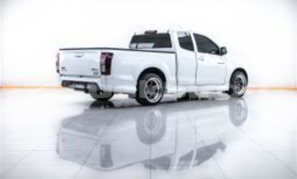Buy Used Isuzu D-Max White Car in Bangkok in Bangkok Buy Used Isuzu D-Max White Car in Bangkok in Bangkok