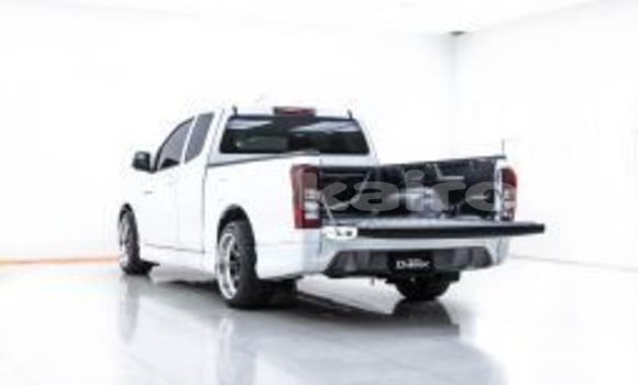 Buy Used Isuzu D-Max White Car in Bangkok in Bangkok Buy Used Isuzu D-Max White Car in Bangkok in Bangkok