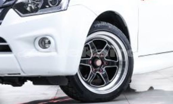 Buy Used Isuzu D-Max White Car in Bangkok in Bangkok Buy Used Isuzu D-Max White Car in Bangkok in Bangkok