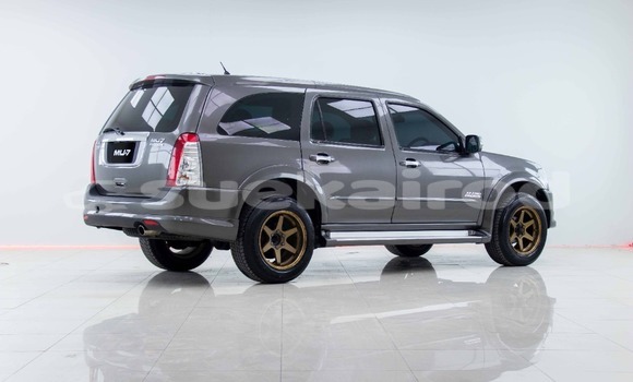 Buy Used Isuzu MU-7 Other Car in Bangkok in Bangkok Buy Used Isuzu MU-7 Other Car in Bangkok in Bangkok