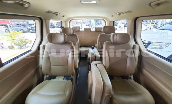 Buy Used Hyundai H1 Brown Car in Bangkok in Bangkok Buy Used Hyundai H1 Brown Car in Bangkok in Bangkok