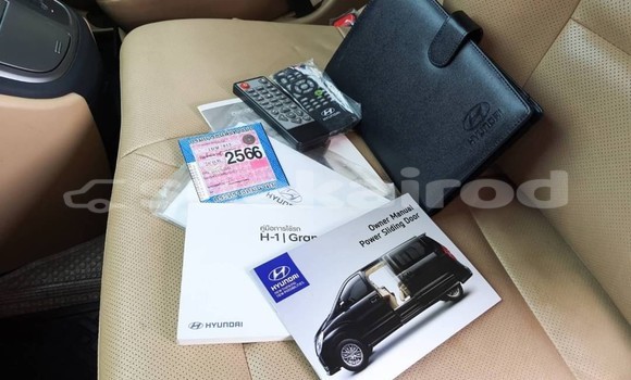 Buy Used Hyundai H1 Brown Car in Bangkok in Bangkok Buy Used Hyundai H1 Brown Car in Bangkok in Bangkok