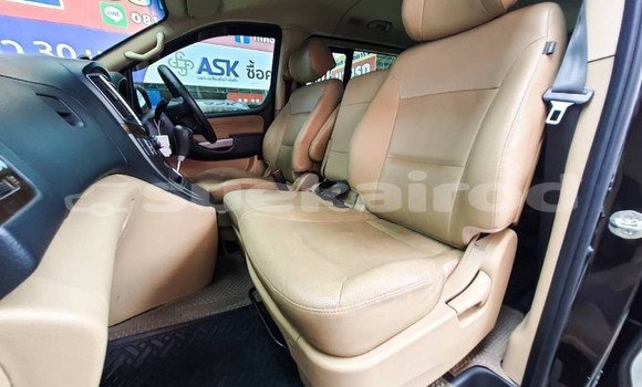 Buy Used Hyundai H1 Brown Car in Bangkok in Bangkok Buy Used Hyundai H1 Brown Car in Bangkok in Bangkok