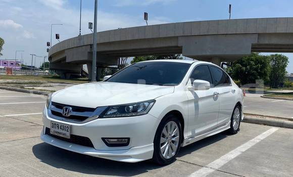 ซื้อ รถมือสอง Honda Accord ขาว รถยนต์ ใน %{เมือง} ใน กรุงเทพมหานคร