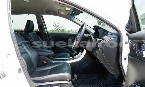 ซื้อ รถมือสอง Honda Accord ขาว รถยนต์ ใน %{เมือง} ใน กรุงเทพมหานคร ซื้อ รถมือสอง Honda Accord ขาว รถยนต์ ใน %{เมือง} ใน กรุงเทพมหานคร