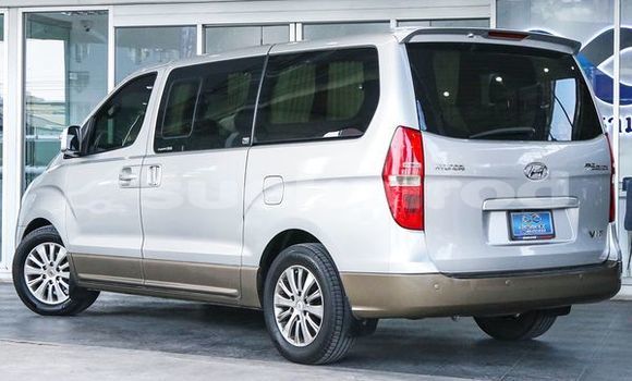 Buy Used Hyundai H1 Silver Car in Bangkok in Bangkok Buy Used Hyundai H1 Silver Car in Bangkok in Bangkok