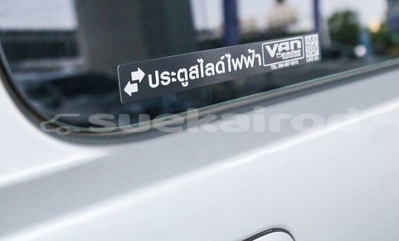 Buy Used Hyundai H1 Silver Car in Bangkok in Bangkok Buy Used Hyundai H1 Silver Car in Bangkok in Bangkok