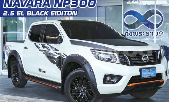 ซื้อ รถมือสอง Nissan Navara ขาว รถยนต์ ใน %{เมือง} ใน กรุงเทพมหานคร