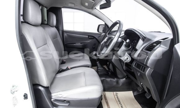 Buy Used Isuzu D-Max White Car in Bangkok in Bangkok Buy Used Isuzu D-Max White Car in Bangkok in Bangkok