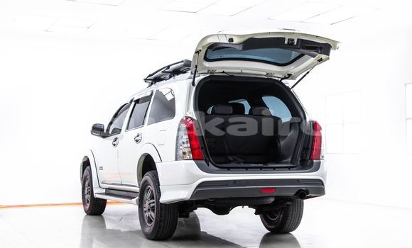 Buy Used Isuzu MU-7 White Car in Bangkok in Bangkok Buy Used Isuzu MU-7 White Car in Bangkok in Bangkok