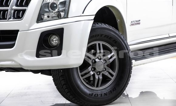 Buy Used Isuzu MU-7 White Car in Bangkok in Bangkok Buy Used Isuzu MU-7 White Car in Bangkok in Bangkok