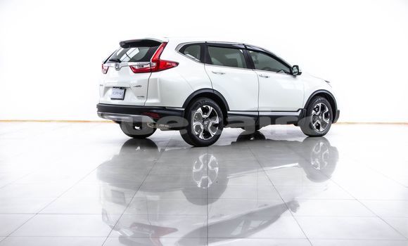 Buy Used Honda CR-V White Car in Bangkok in Bangkok Buy Used Honda CR-V White Car in Bangkok in Bangkok